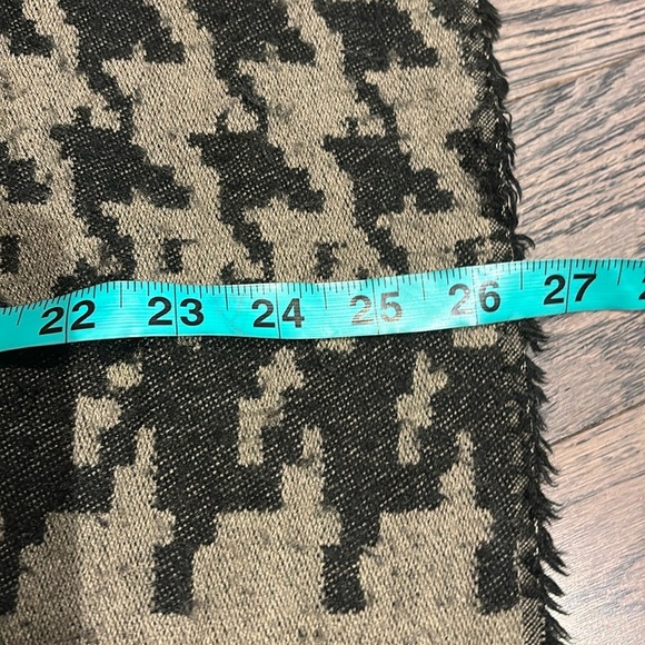 Look Diamond Mosaic wool grey  Reversible Blanket Scarf - Picture 8 of 13